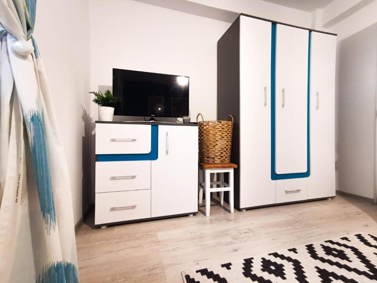 105500 Apartment Буштени Экстерьер фото